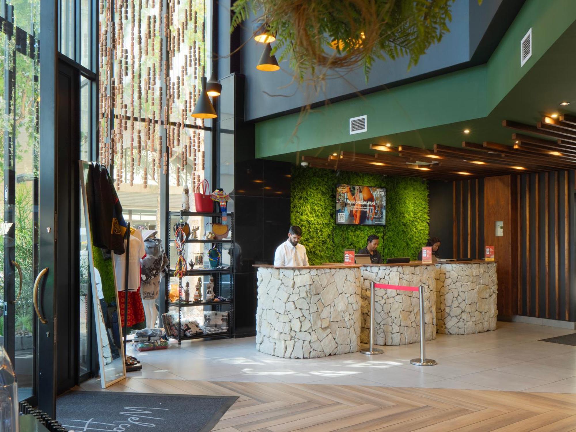 Onomo Hotel Johannesburg Сандтън Екстериор снимка