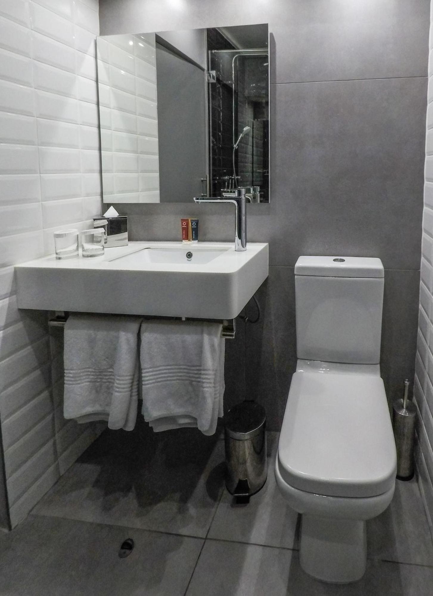 Onomo Hotel Johannesburg Сандтън Екстериор снимка