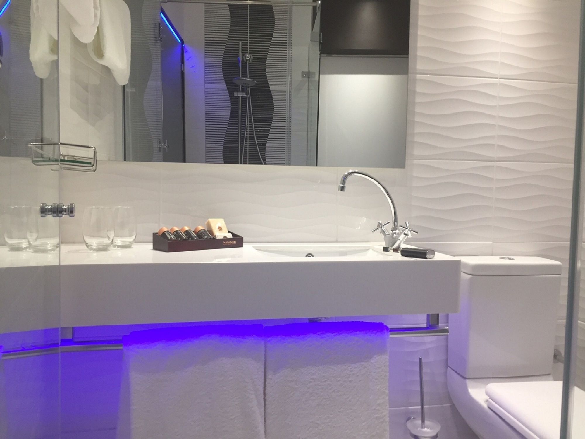 Onomo Hotel Johannesburg Сандтън Екстериор снимка